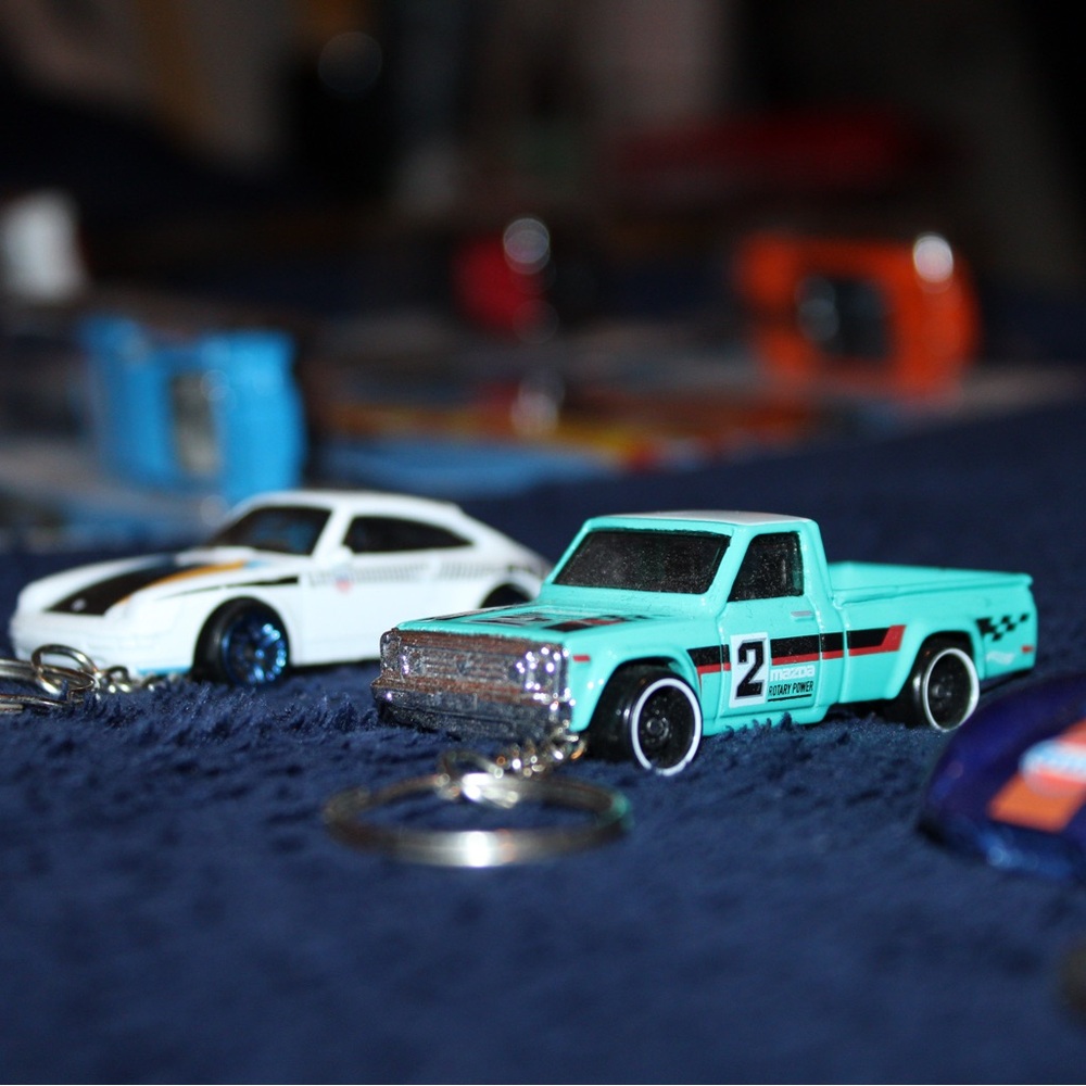 CUSTOM HOTWHEEL KEYCHAINS